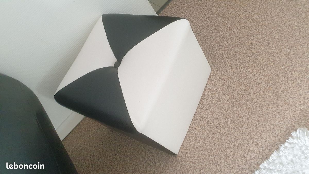 2 Canapé en cuir noir et 2 pouf (image 2)