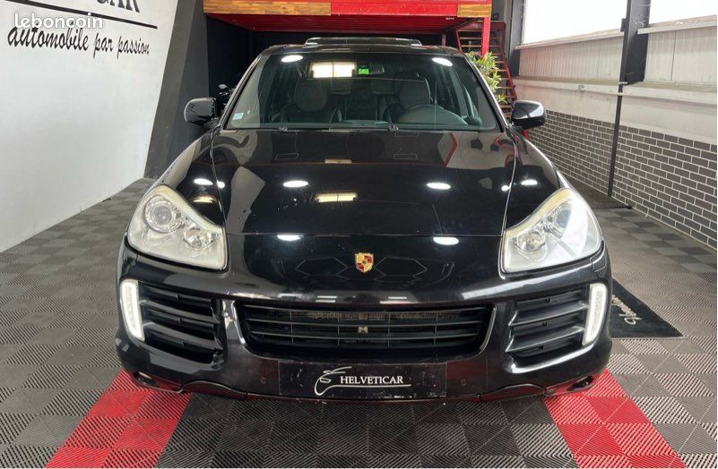 Porsche Cayenne S 4.8 V8 385 ch Tiptronic S – PASM – Toit ouvrant - attelage amovible – 135 000 km - Garantir (image 2)