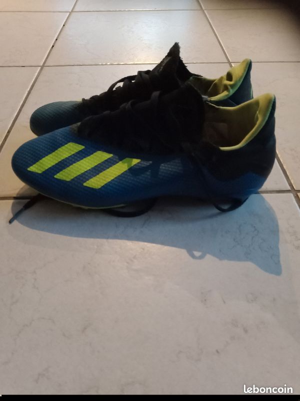 Chaussures de foot taille 39,5 (image 2)