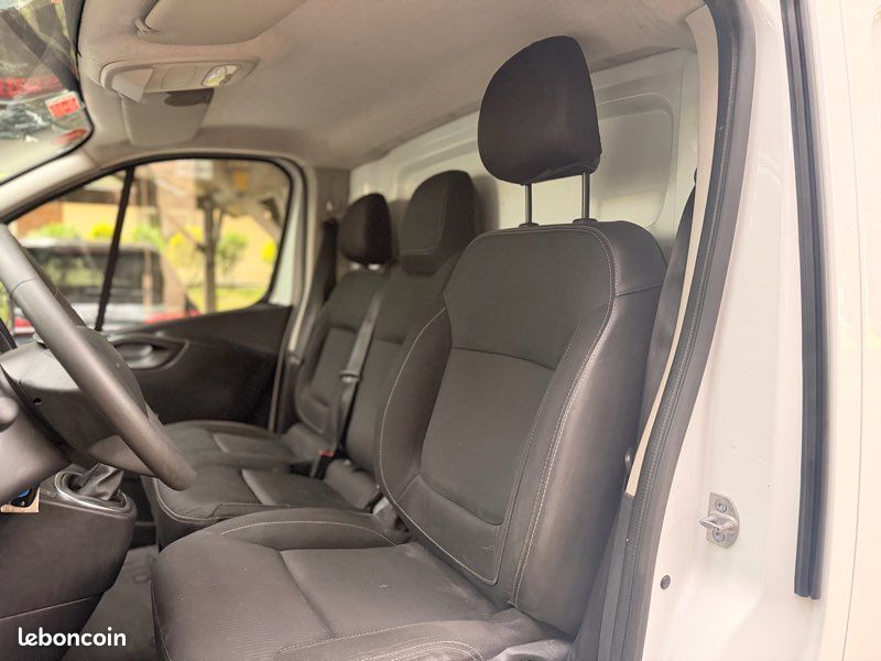Renault Trafic L1H1 1200 kg dCi 2.0 120 ch NACELLE FGN Confort 2021 – photo 10