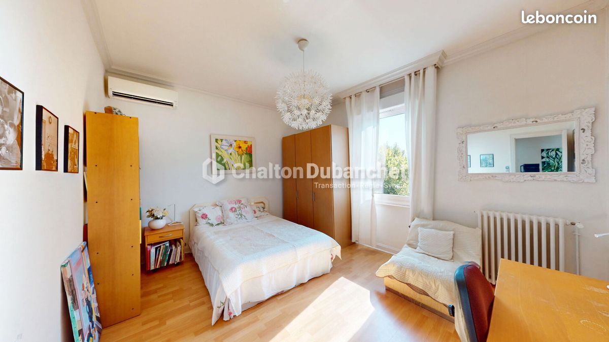 Maison 9 pièces 240 m² (image 13)