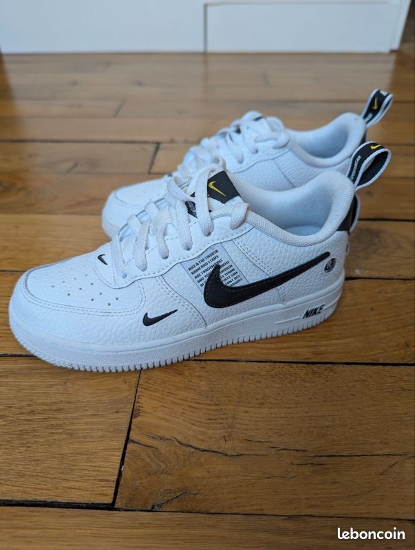 Chaussures Enfant Air Force Lv8 Utility Enfant Rare Basket Nike