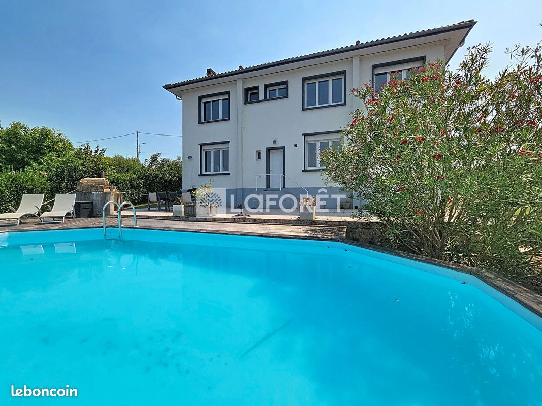 Maison 7 pièces 214 m² · à Orthez · 214 m² · 376 300 €