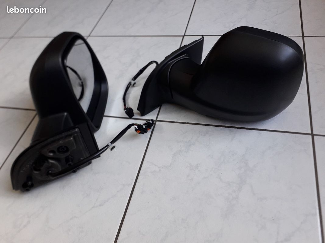 Contacteur de guidon gauche JetPrime route 7 boutons rouge Contacteur de guidon gauche JetPrime route 7 boutons rouge