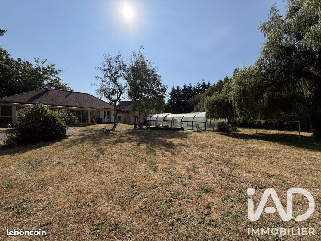 Maison 10 pièces 234 m² · à Le Mans · 234 m² · 619 000 €