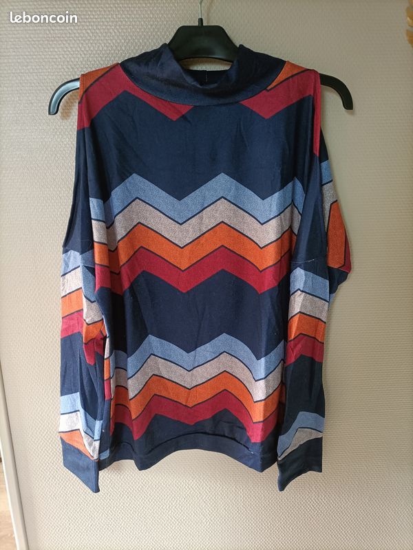 Pull à rayure coloré avec col roulé et épaules dénudées Vêtements