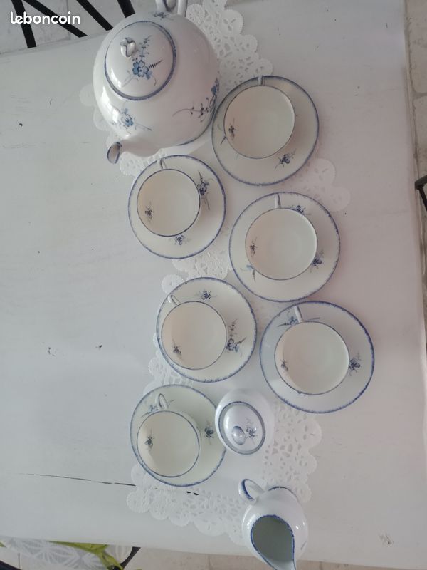 Service à thé en porcelaine fine de Limoges (image 4)