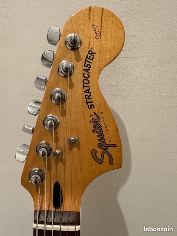 Squier stratocaster standard 2001 (image 4)