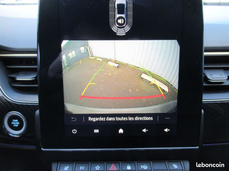 Renault ARKANA 1.6 E-TECH HYBRIDE 145CH ENGINEERED -22 (image 9)