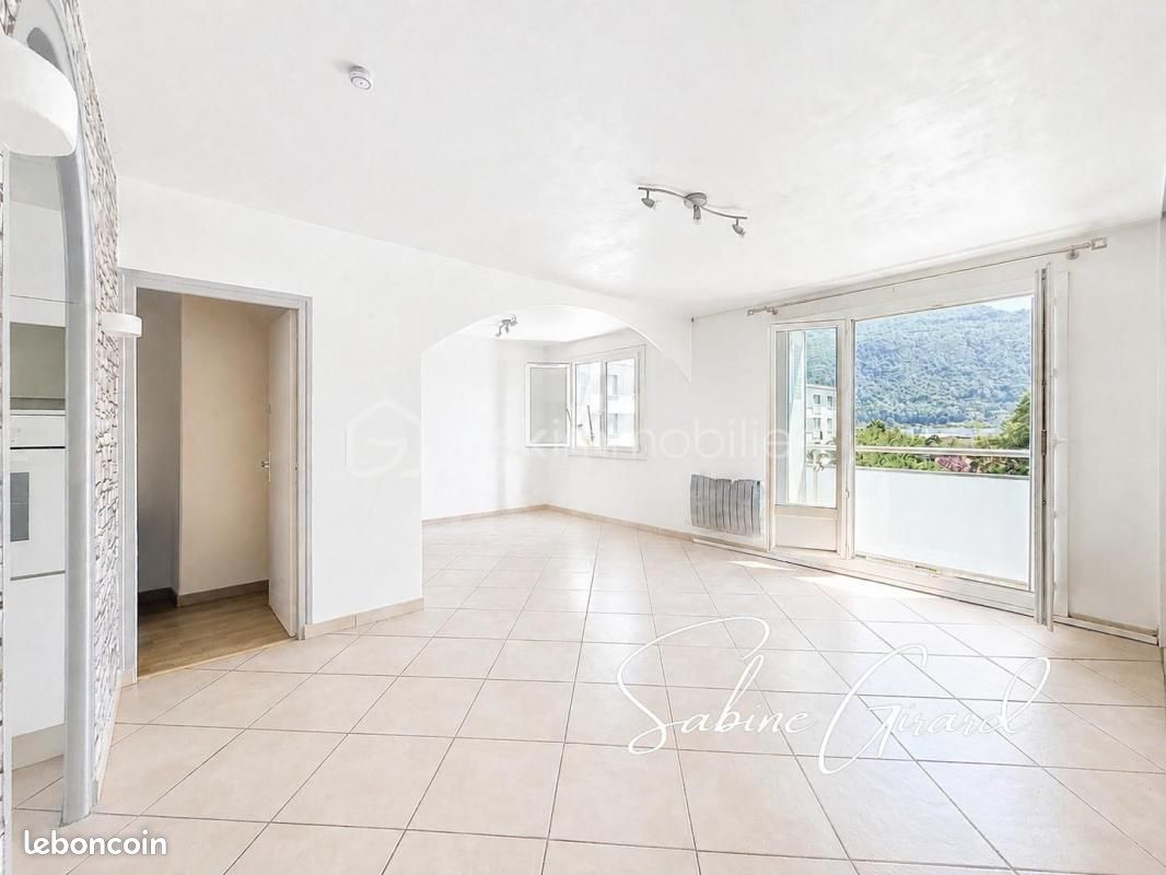 Appartement 3 pièces 60 m² · à Saint-Martin-d'Hères · 60 m² · 114 000 €