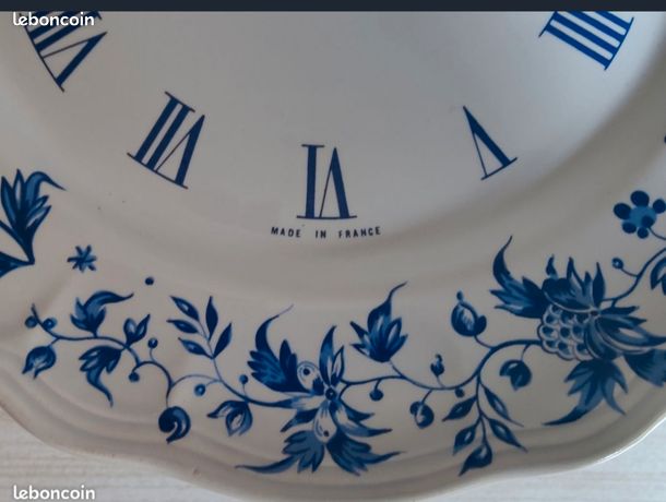 Horloge Murale En Porcelaine De Limoges – Création D'art Le Trèfle