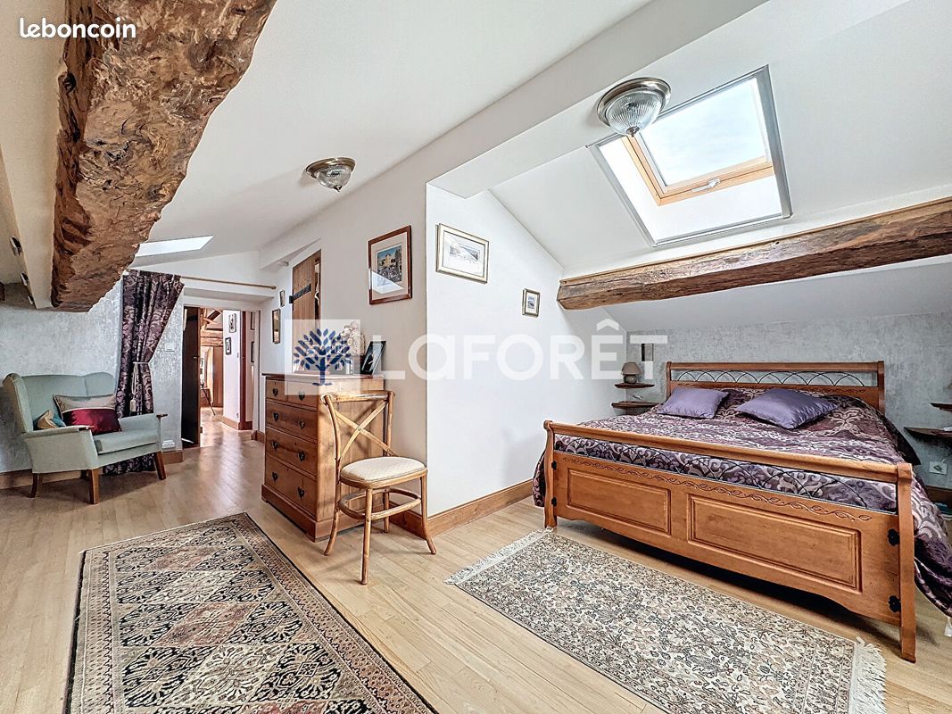 Propriété 6 pièces 144 m² - Glénay 79330 (image principale 5)