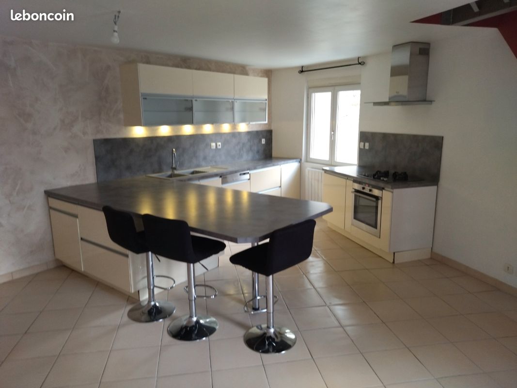 Maison 3 pièces 70 m² · à Monistrol-sur-Loire · 70 m² · 600 €