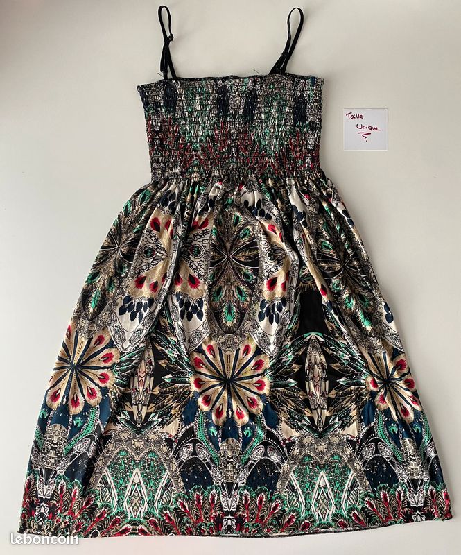 Robe d'été plume paon floral Vêtements