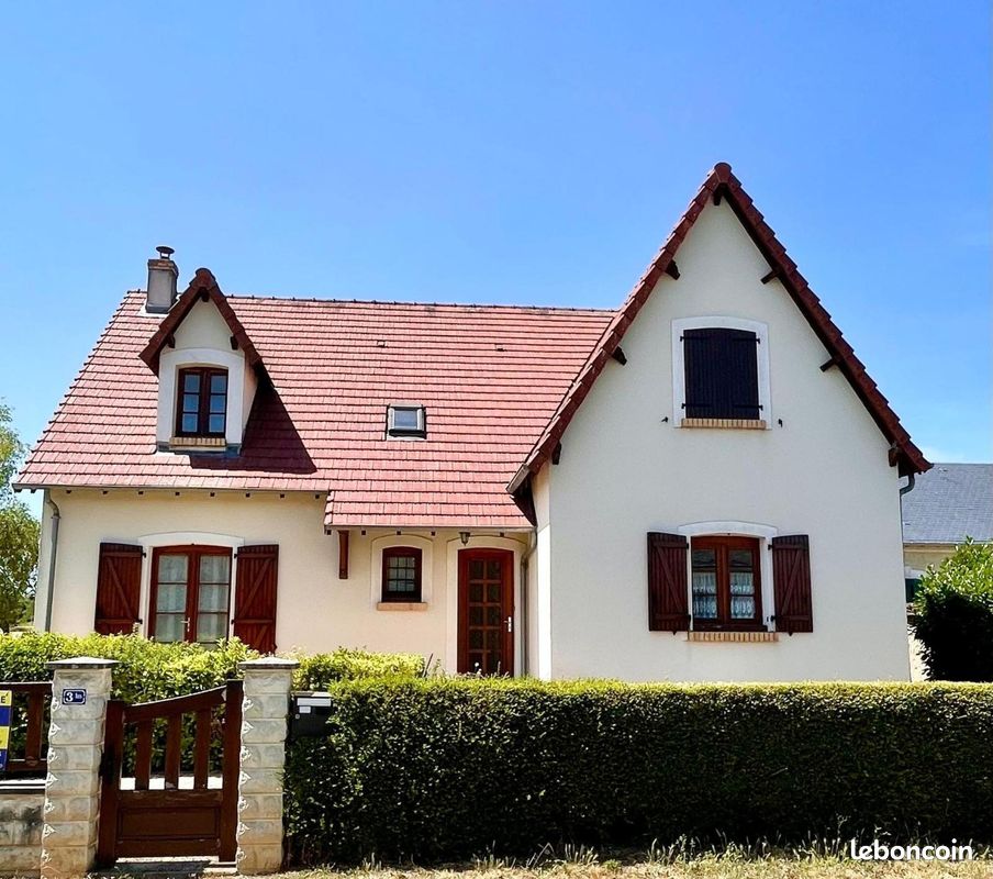 Maison 6 pièces 153 m² · à Sainte-Solange · 153 m² · 172 000 €