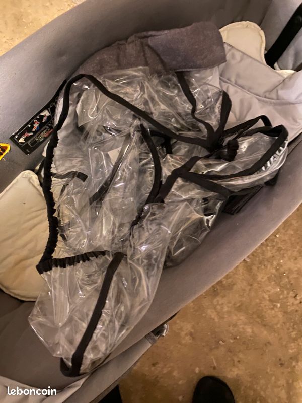 Vend poussette, landau, cosi, embase isofix (image 6)