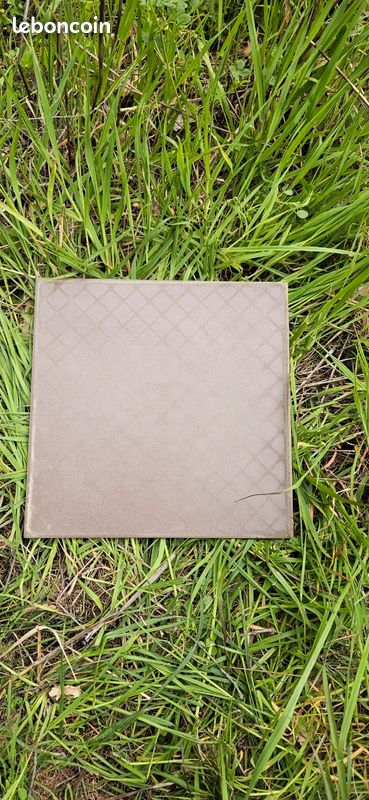 Carrelage 20m2 brun 30x30 (image 1)