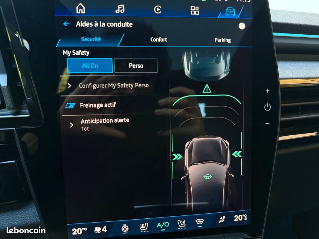 Renault RAFALE 1.2 E-TECH HYPER HYBRID 300 ESPRIT ALPINE 4X4 (image 20)