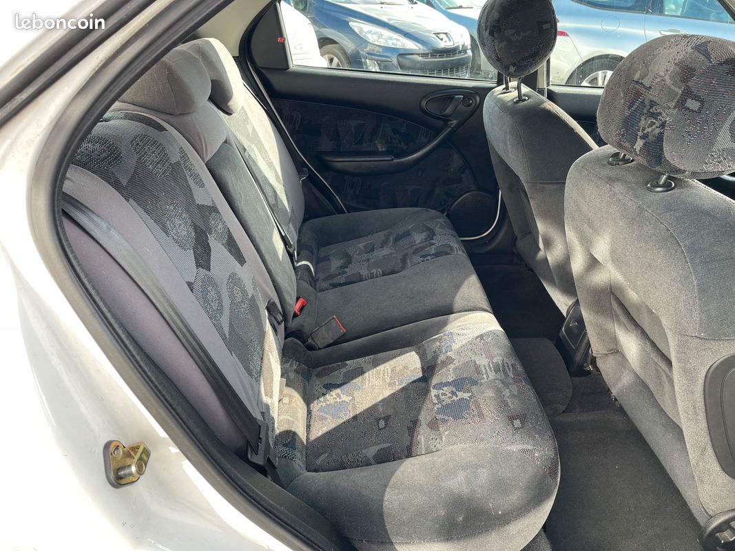Citroen xsara 1.6 16v 110ch pack 5p (image 4)