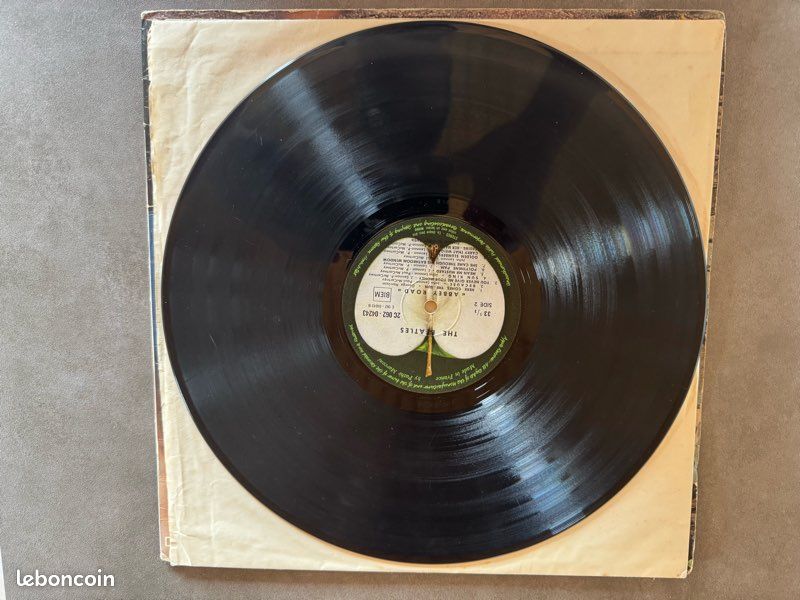 Lot de 4 vinyles rock/pop vintage – The Beatles, Asia, America et Madmoiz-L (image 9)