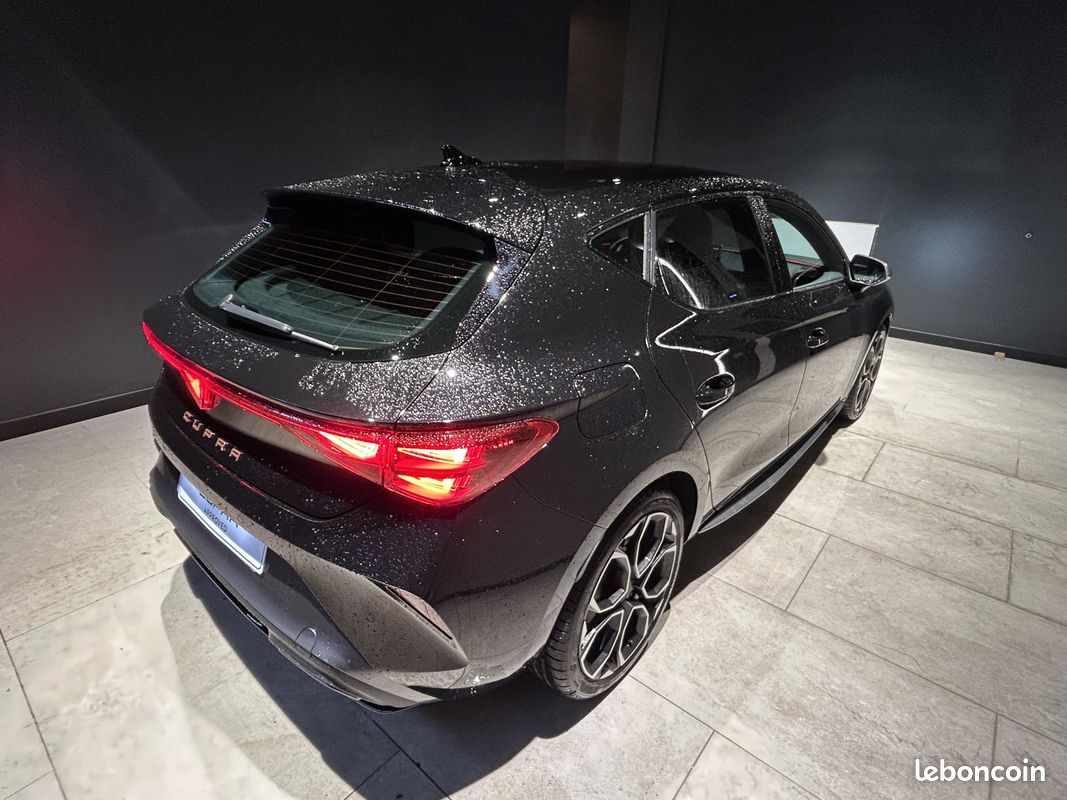 CUPRA Leon 1.5 eTSI Hybrid 150 ch DSG7 V (image 2)