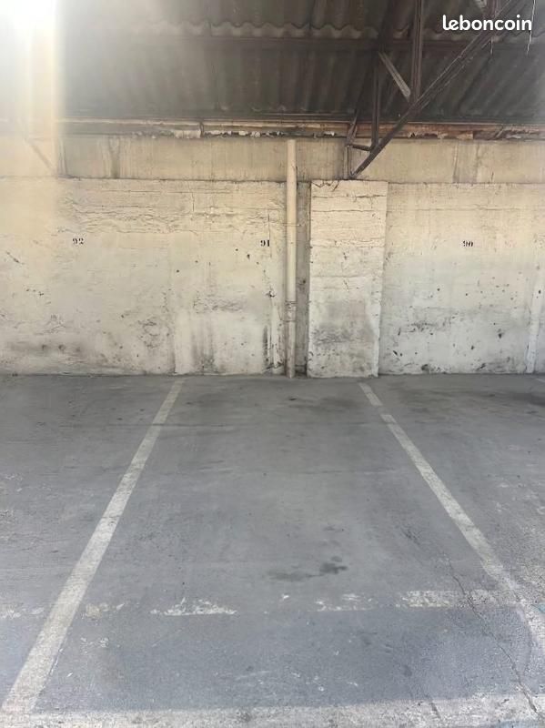 Parking 3 m² · à Toulouse · 3 m² · 111 €/mois