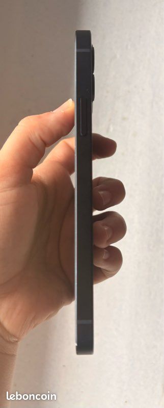 IPhone 12 - 64go - noir (image 4)