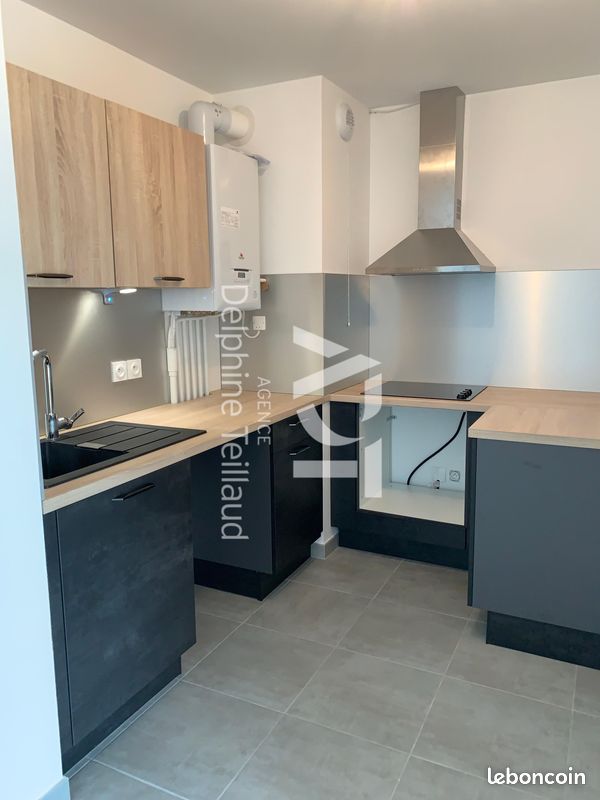 Appartement 2 pièces 43 m² · à Échirolles · 43 m² · 650 €