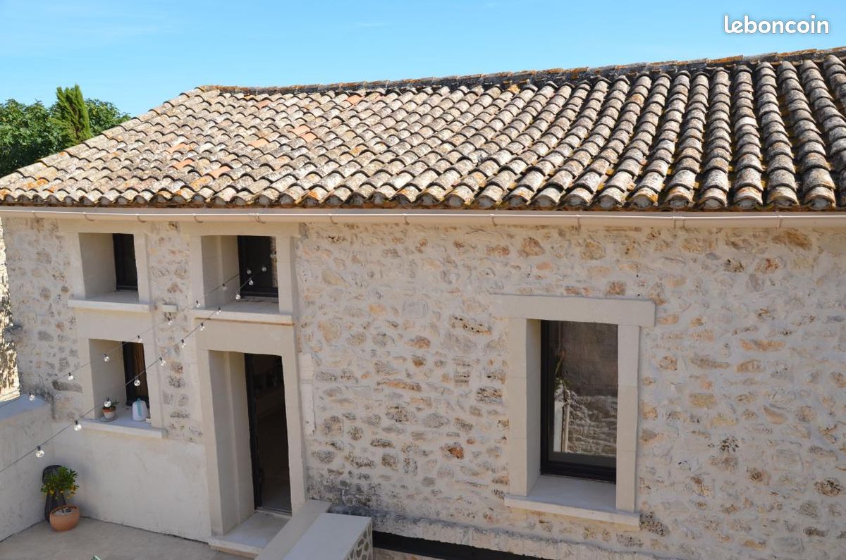 Maison 6 pièces 340 m² · à Saussines · 340 m² · 675 000 €