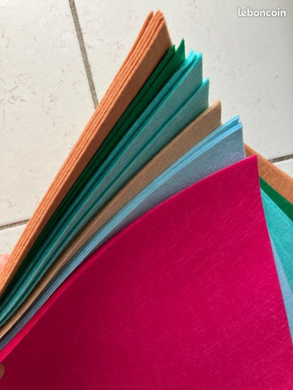 Feutrine Au Mètre Bordeaux - Largeur 180 Cm, Longueur 100 Cm - Neuf, Pour Créations Et Déco