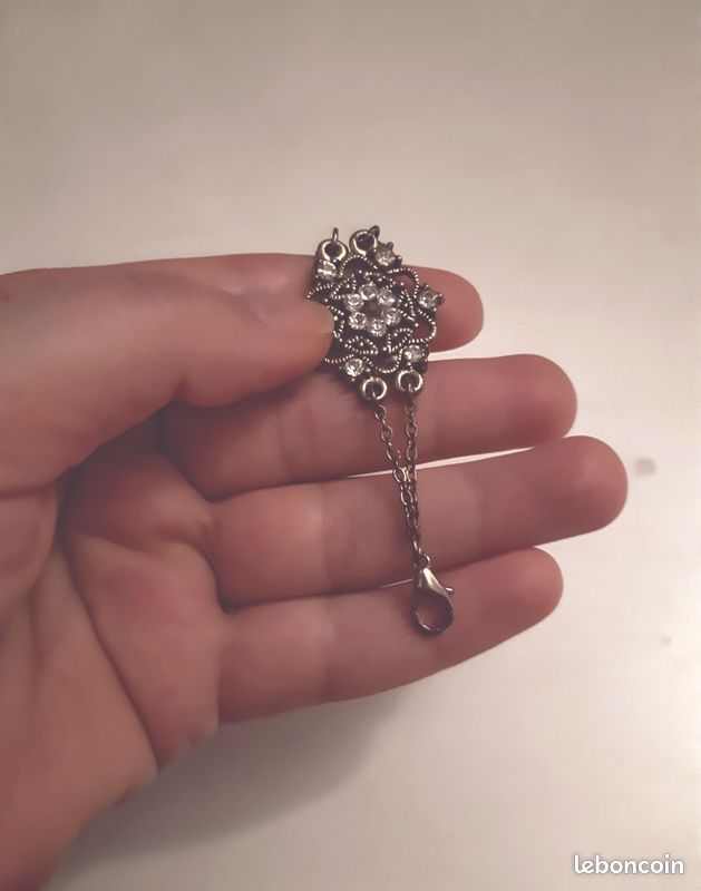 VINTAGE Bracelet en métal argenté et strass taille réglable (image 6)