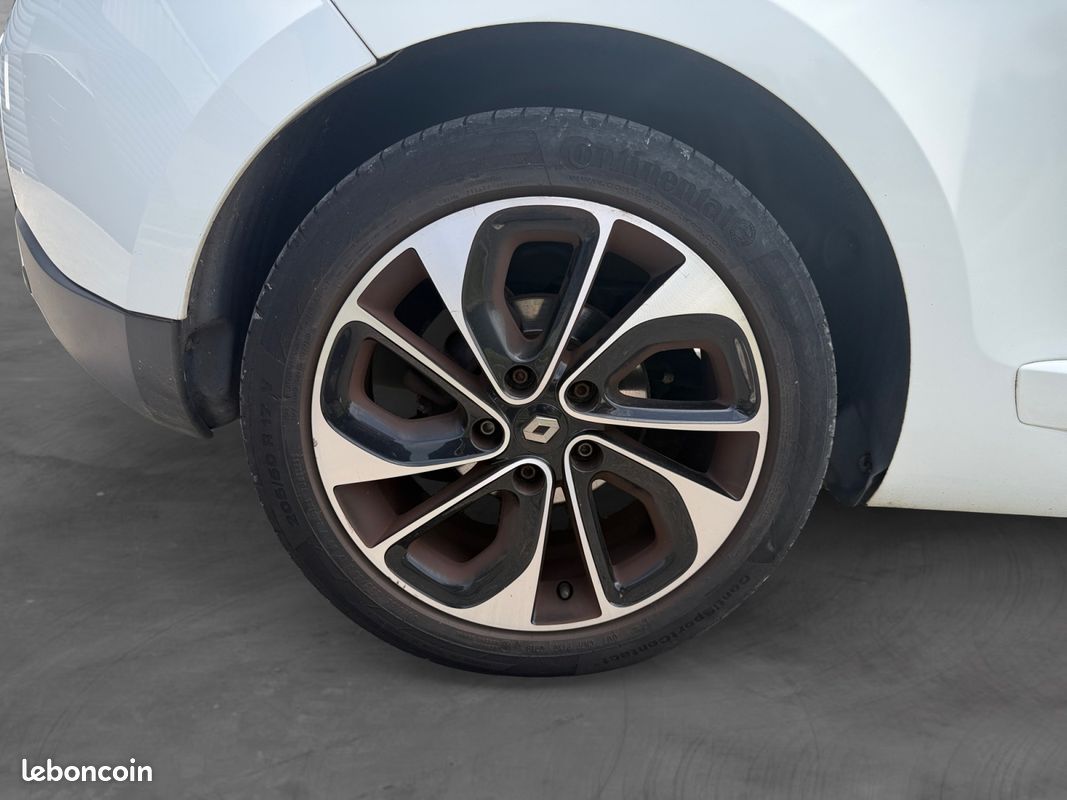 RENAULT MEGANE III COUPE TCE 130 BOSE 132Ch Garantie 12 mois (image 19)