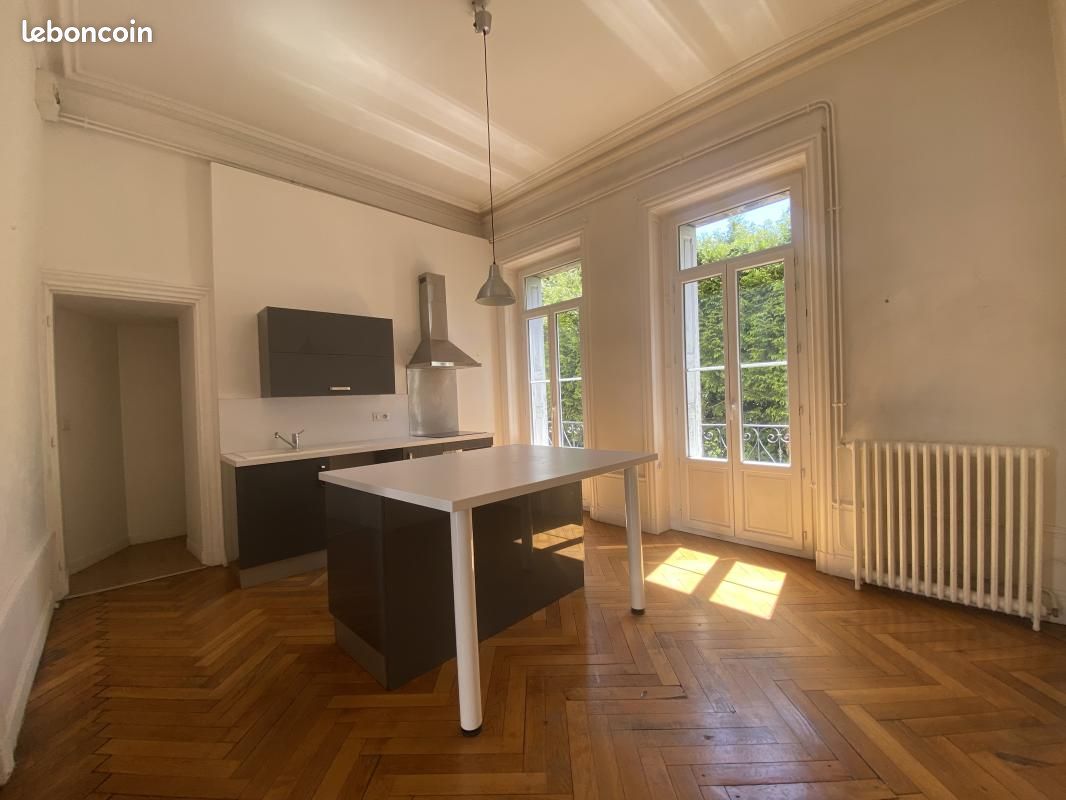 Appartement 4 pièces 117 m² · à Le Puy-en-Velay · 117 m² · 763 €/mois