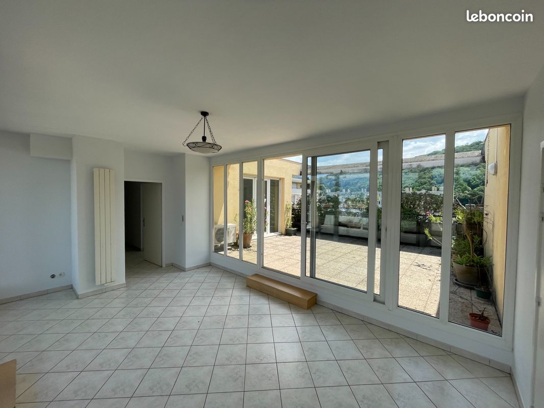 Appartement 5 pièces 110 m² · à Échirolles · 110 m² · 1 312 €/mois