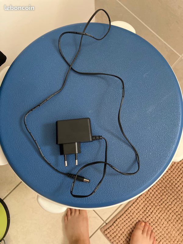 Adaptateur secteur 12v décodeur Nokia (image 1)