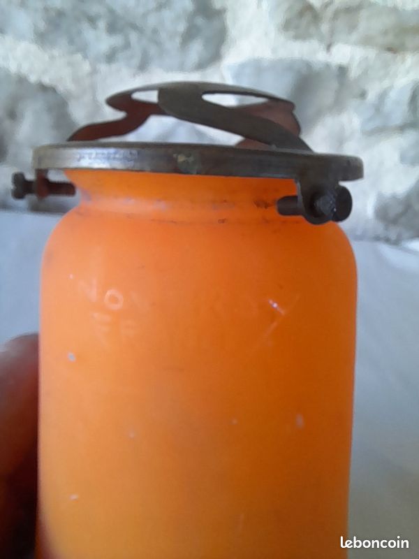 Tulipe en verre avec sa griffe (image 5)