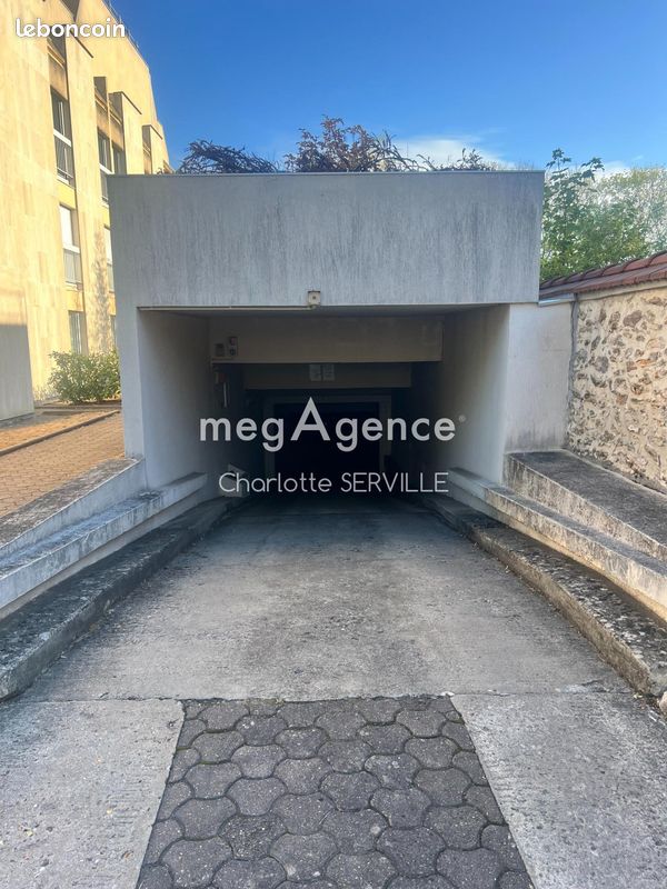 Parking/box LE CHESNAY · à Le Chesnay-Rocquencourt · 20 000 €
