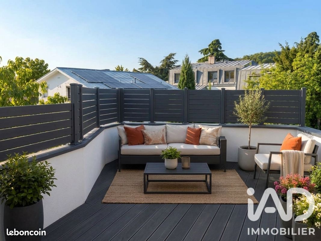 Maison 6 pièces 153 m² · à Suresnes · 153 m² · 890 000 €