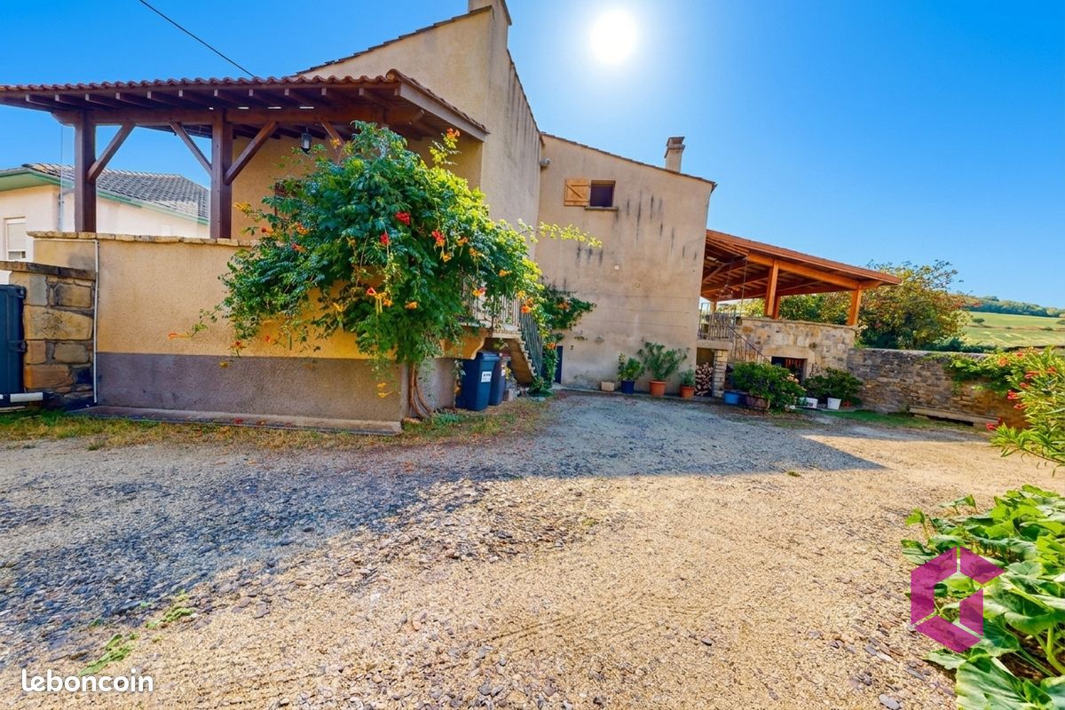 Maison 5 pièces 96 m² · à Saint-Yvoine · 96 m² · 223 500 €