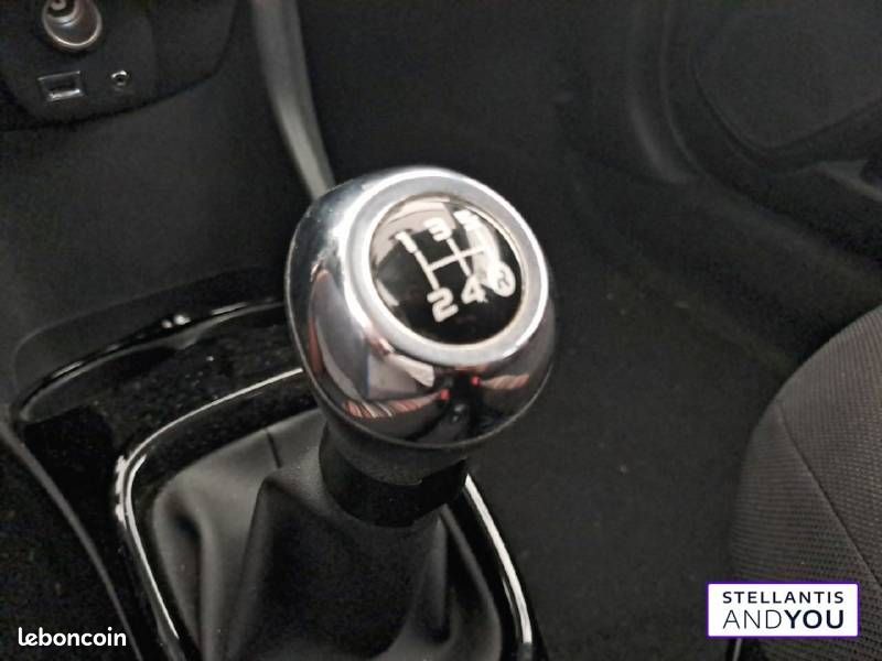Citroën C1 VTi 72 S&S Shine (image 12)