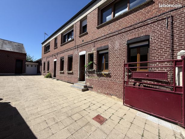 Maison 10 pièces 280 m²