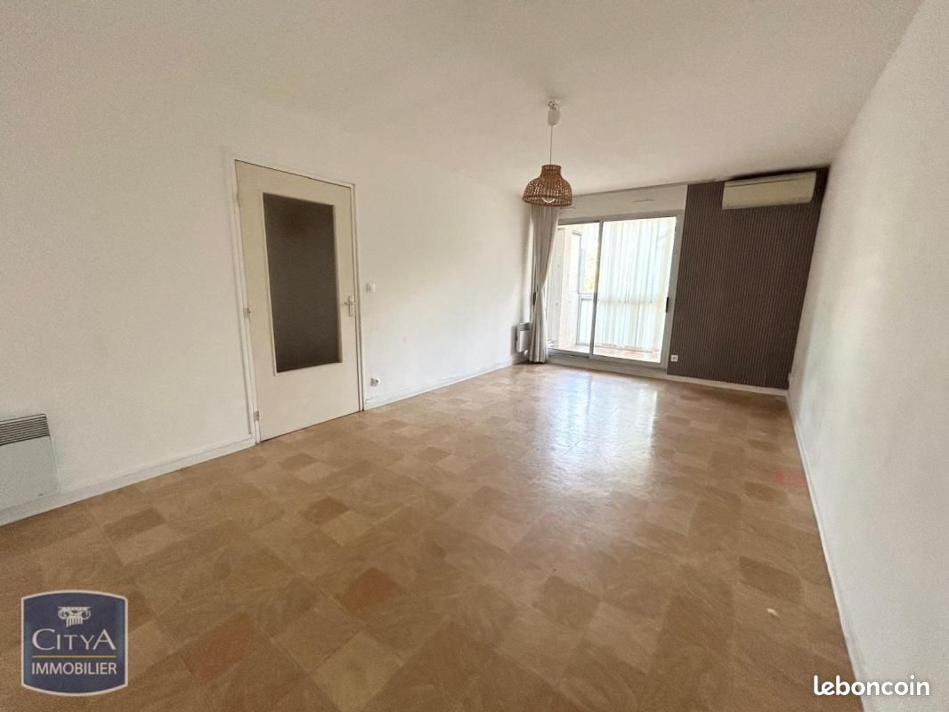 Appartement 3 pièces 69 m² · à Toulon · 69 m² · 669 €/mois