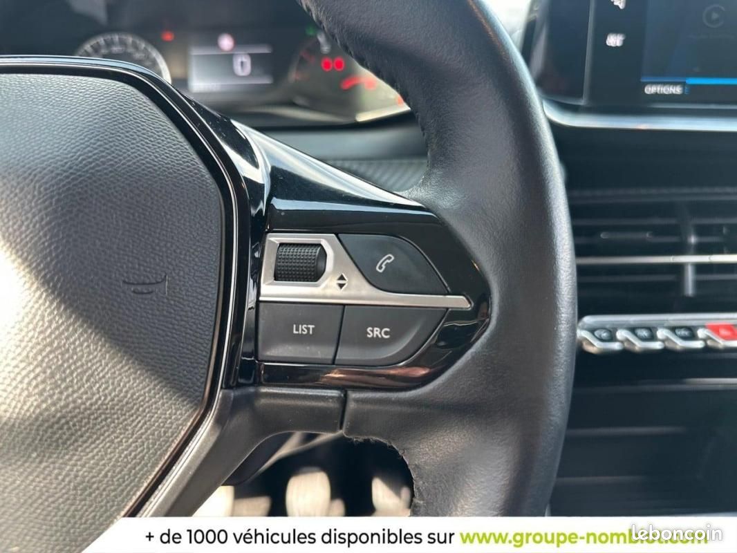 Peugeot 208 PureTech 100 S&S BVM6 Style (image 24)
