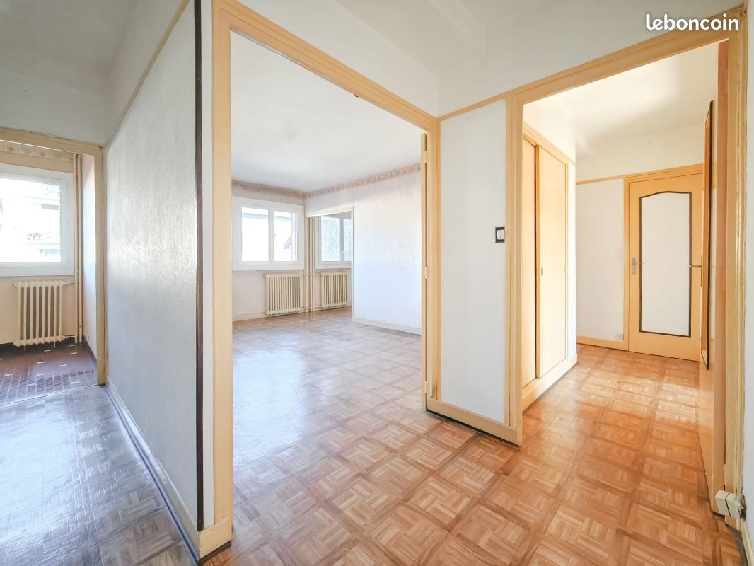 Appartement 4 pièces 69 m² · à Aurillac · 69 m² · 46 000 €