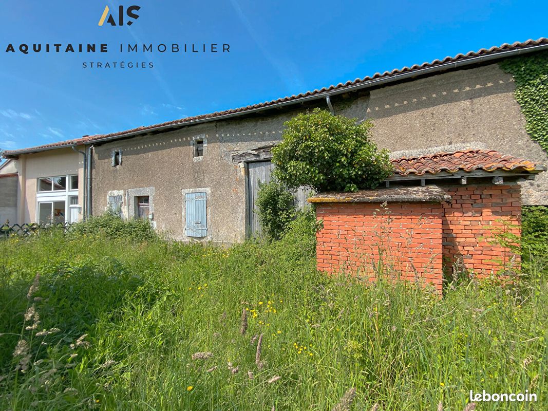 Maison 3 pièces 137 m² - Terres-de-Haute-Charente 16270 (image principale 0)