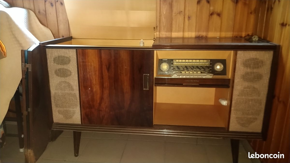 Meuble radio tourne disque (image 1)