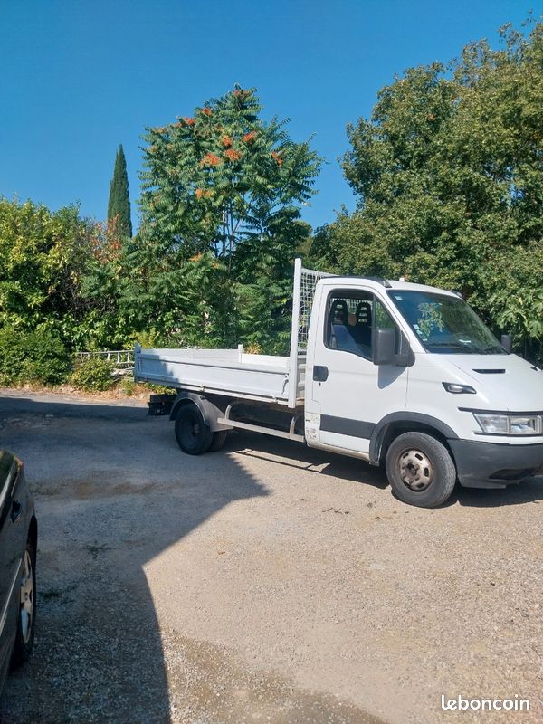 Iveco benne (image 1)