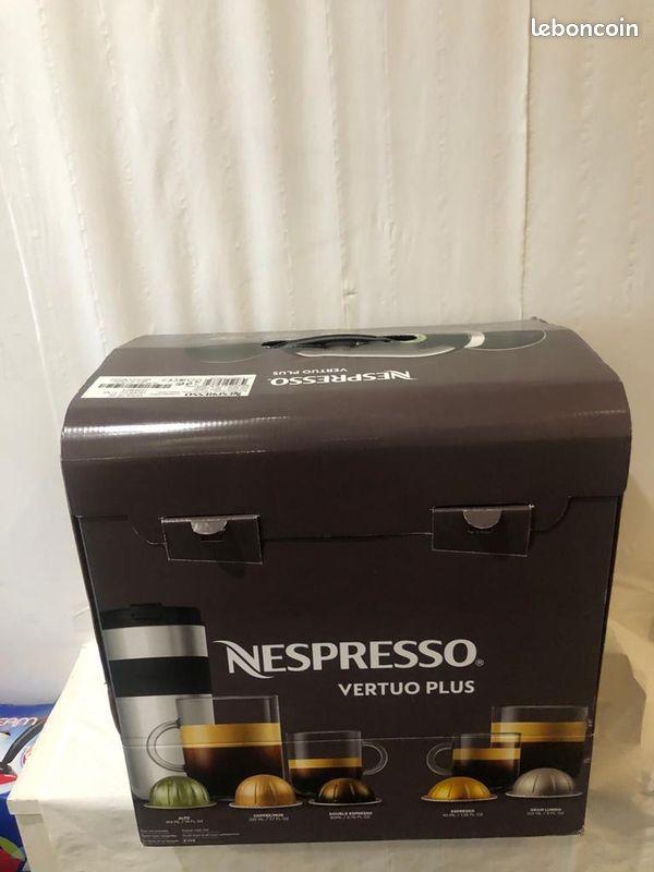 Machine a Cafe Nespresso Vertuo Plus neuf jamais déballé (image 1)
