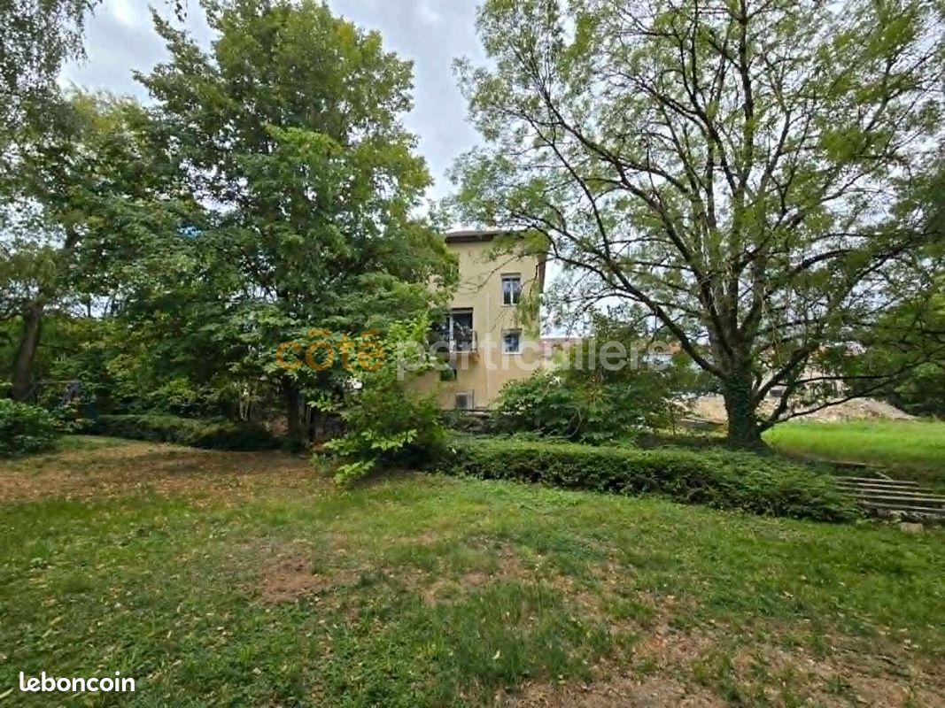 Maison 5 pièces 145 m² · à Érize-la-Brûlée · 145 m² · 136 000 €