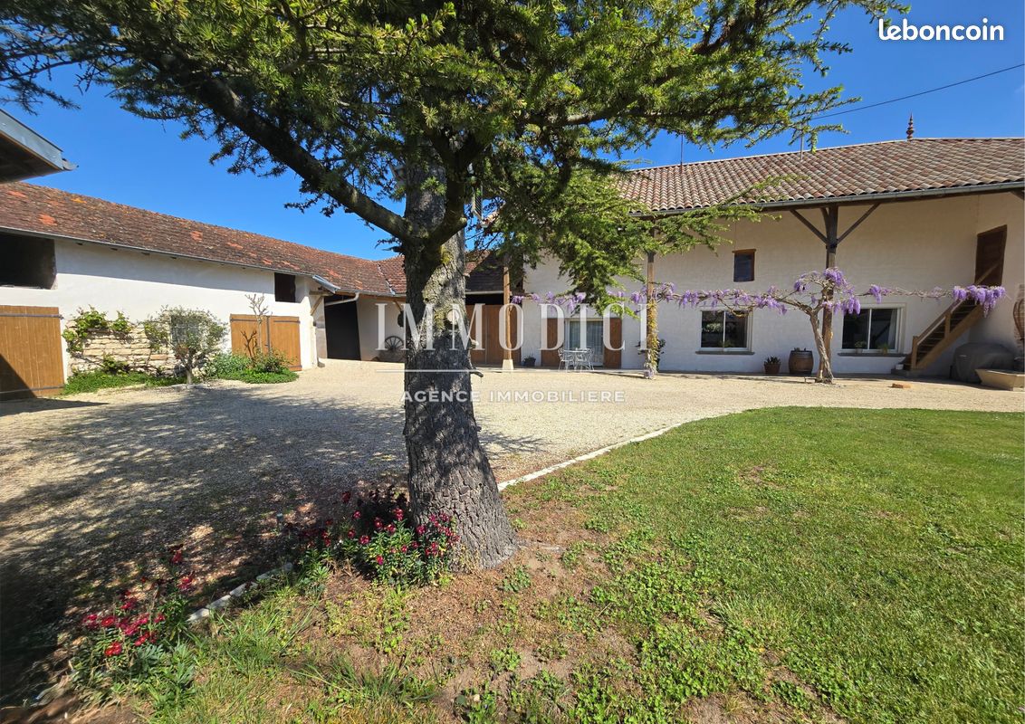 Maison 5 pièces 140 m² · à Bâgé-Dommartin · 140 m² · 455 000 €